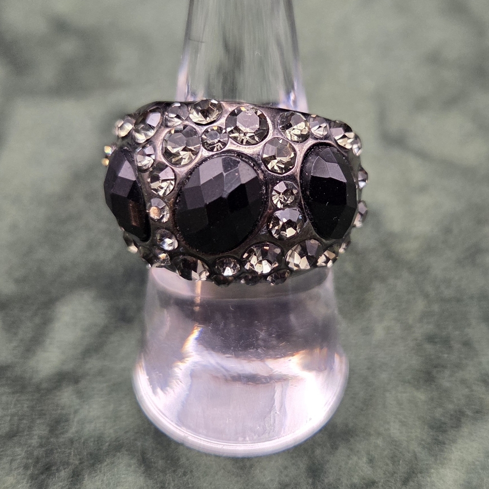 Adjustable Black Crystal Ring